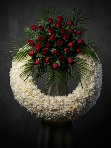 corona-mod-04---flores-de-despedida_flores_funerarias_coronas_condolencias_tanatorio_velez_malaga_nerja_torrox_parcemasa_axarquia_01
