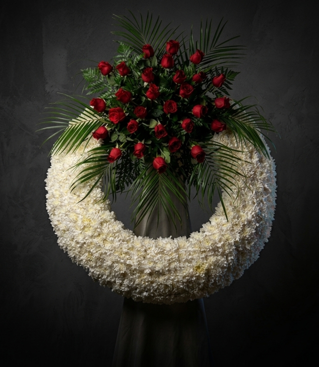 corona-mod-04---flores-de-despedida_flores_funerarias_coronas_condolencias_tanatorio_velez_malaga_nerja_torrox_parcemasa_axarquia_01