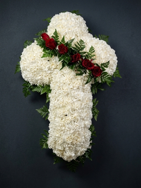 cruz-de-agua_flores_funerarias_coronas_condolencias_tanatorio_velez_malaga_nerja_torrox_parcemasa_axarquia_01